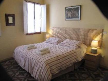 MONNA LISA APARTMENT - image 13