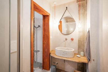 Florence Oltrarno Duplex Apartment - image 10