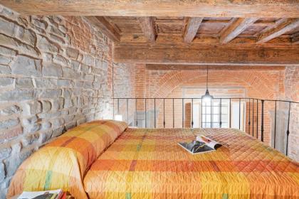 Florence Oltrarno Duplex Apartment - image 8