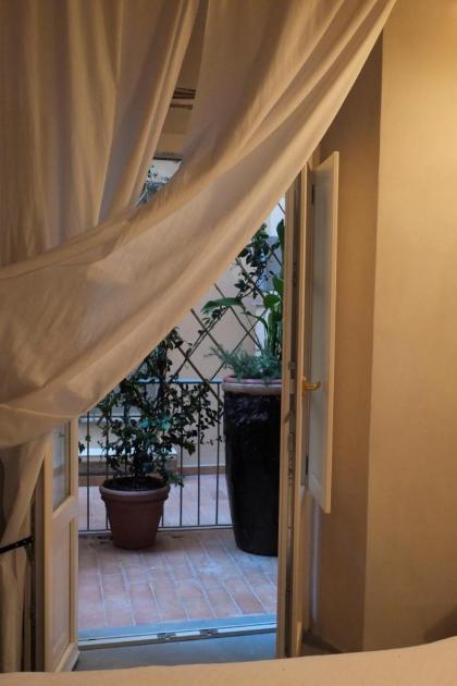 Oasis in the heart of Florence - image 23