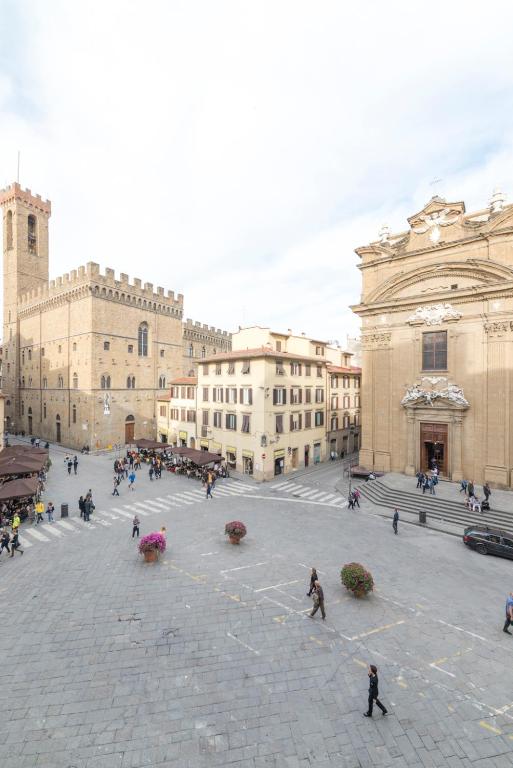 San Firenze Apartment - main image
