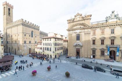 San Firenze Apartment - image 8