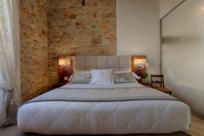 Donati Luxury Tower Suites - image 17