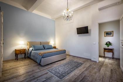 Arno Apartments - image 20