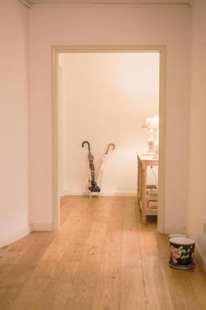 Ponte Vecchio Large Apartment - image 11
