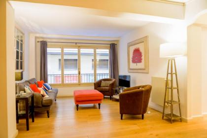 Ponte Vecchio Large Apartment - image 15