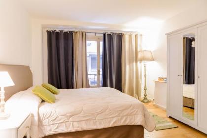 Ponte Vecchio Large Apartment - image 4