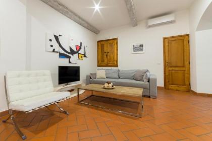 Santa Maria Novella 6 sleeps near the central station - image 4