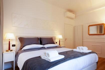 Ponte Vecchio Luxury Penthouse - image 20