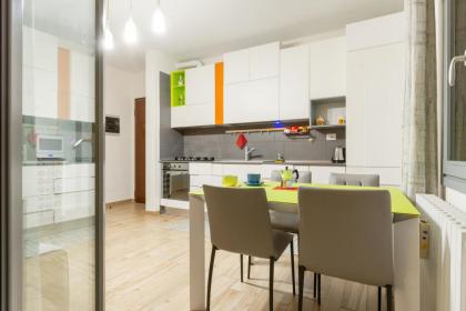 Colorful Boccaccio Apartment - image 14