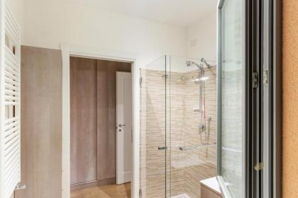 Colorful Boccaccio Apartment - image 18