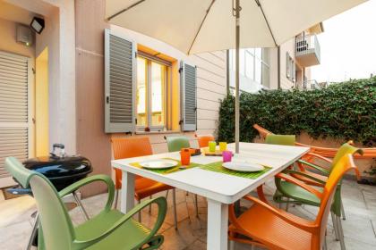 Colorful Boccaccio Apartment - image 6