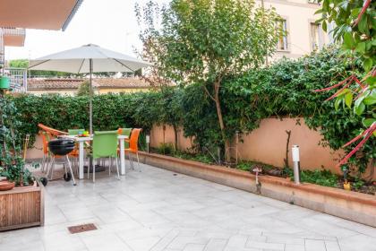 Colorful Boccaccio Apartment - image 8