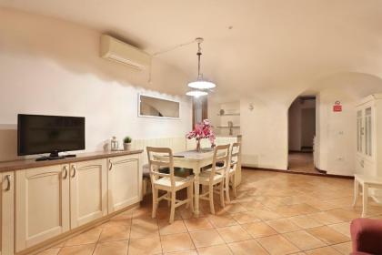 SANLORENZO large family apartment - image 5