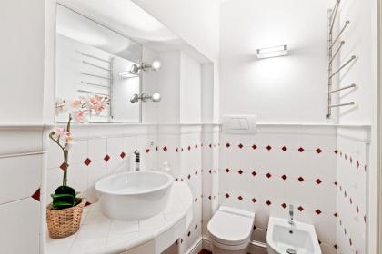 Florence City Center Flat Via Dei Neri - image 14
