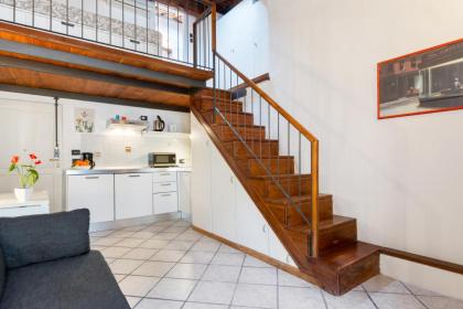 Modern Studio Flat - 3 mins from Duomo Square - image 5