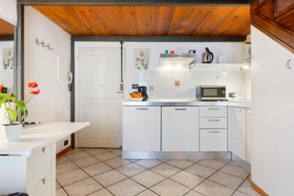 Modern Studio Flat - 3 mins from Duomo Square - image 6