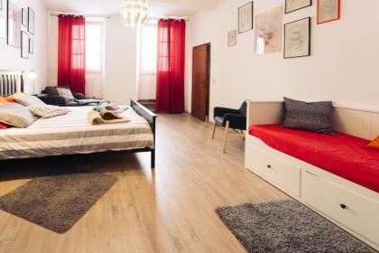 Creative Home SMN Station - Fancy Apartments - image 10