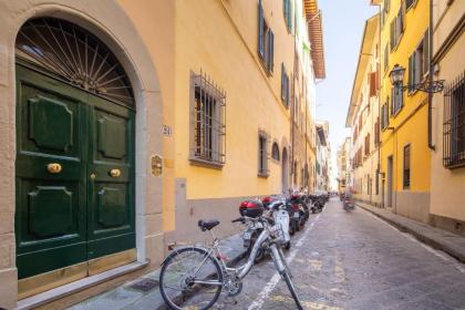 Oltrarno Apartment - image 10