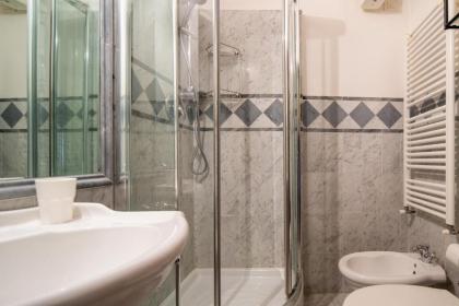 Oltrarno Apartment - image 12