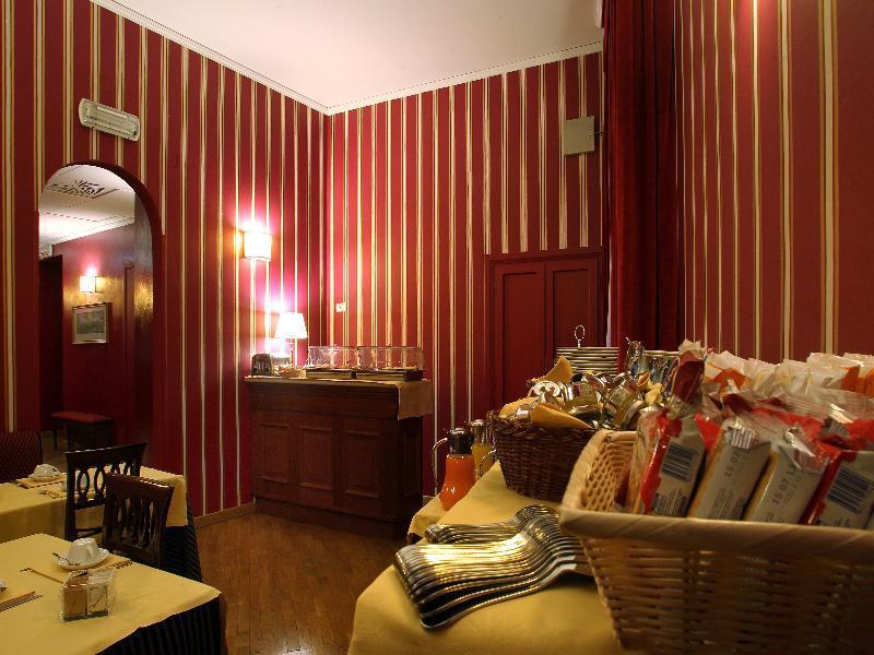 Room Mate Isabella - main image