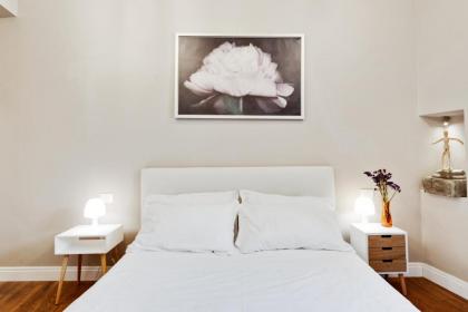 Palazzo Pitti & Ponte Vecchio Cozy Flat - image 10