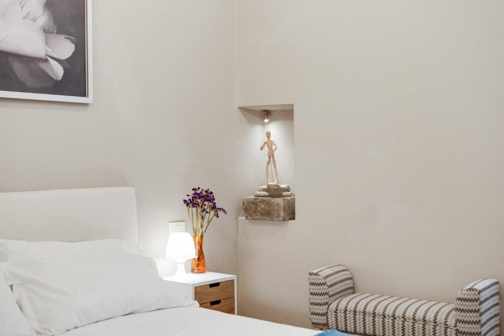 Palazzo Pitti & Ponte Vecchio Cozy Flat - image 2