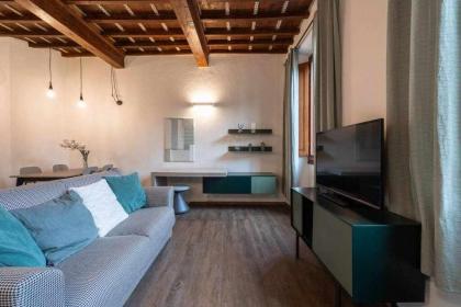 Elegant Green Apartment In San Gallo Firenze - image 11