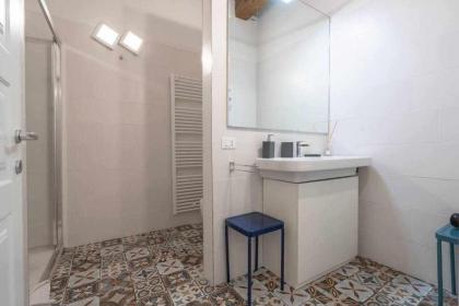 Elegant Green Apartment In San Gallo Firenze - image 25