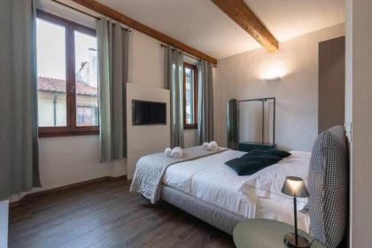 Elegant Green Apartment In San Gallo Firenze - image 28