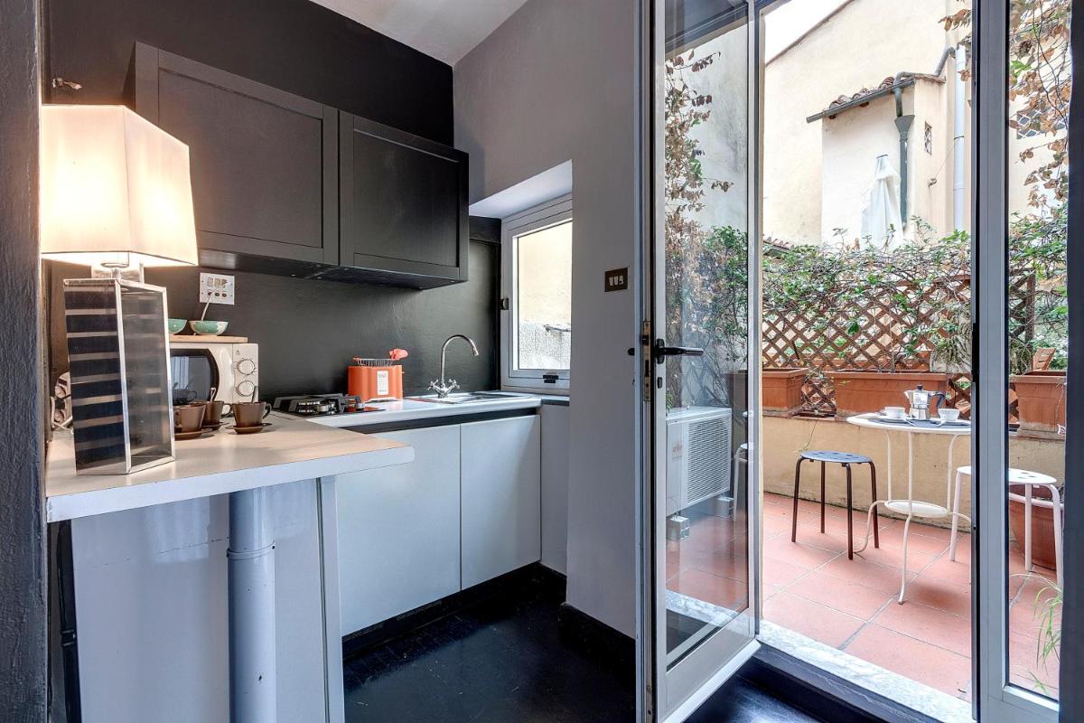 Mamo Florence - San Niccolò Apartment - image 7