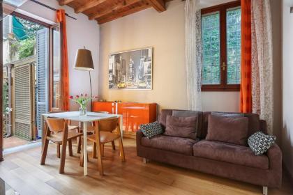 CELLINI Bright & Elegant flat in Florence-hosted by Sweetstay - image 15