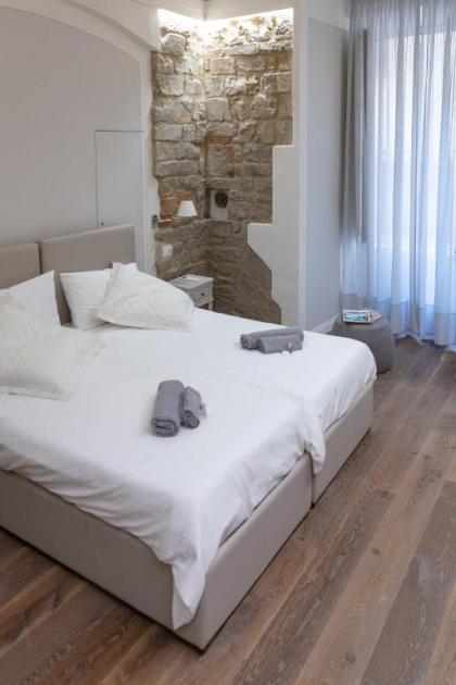 Casini’s house - image 20