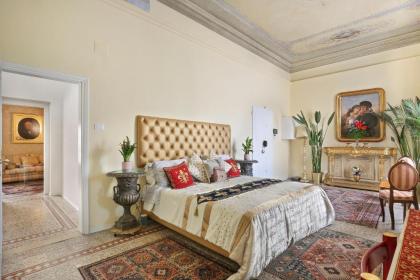 LULLABY suite near Palazzo Vecchio and Piazza Signoria -hosted by Sweetstay - image 8