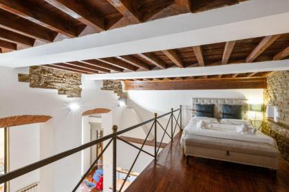 Palazzo Pitti Apartment with Terrace - image 19