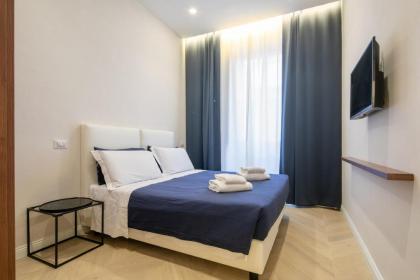 Luxury Blue Duomo - image 12