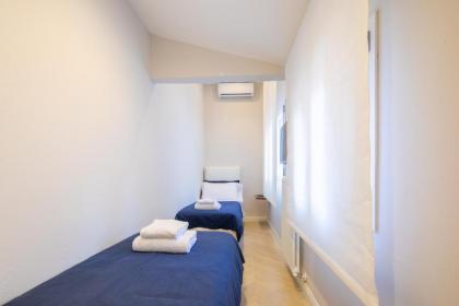 Luxury Blue Duomo - image 6