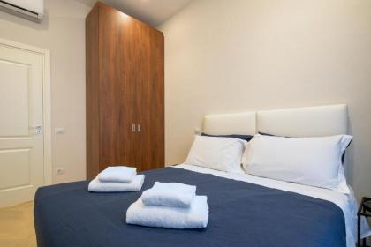 Luxury Blue Duomo - image 9