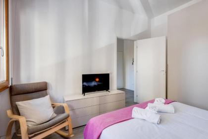 Lulli Bright and Cozy Flat - image 2