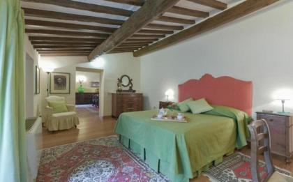 Medici Suite - image 21