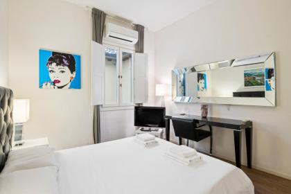 Palazzo Pitti & Boboli Comfortable Apartment - image 18