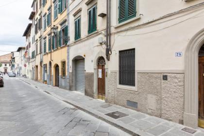 Oltrarno Bright Apartment con Patio Privato - image 15