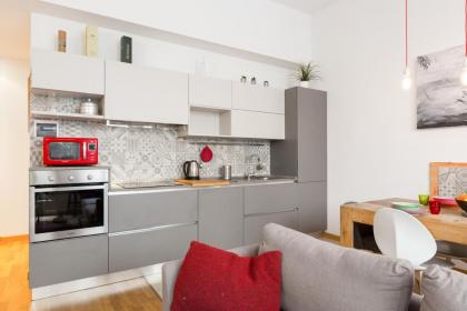 Piazza Oberdan Patio Apartment - image 3