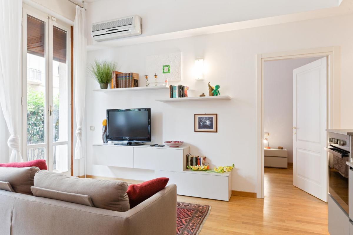 Piazza Oberdan Patio Apartment - image 5