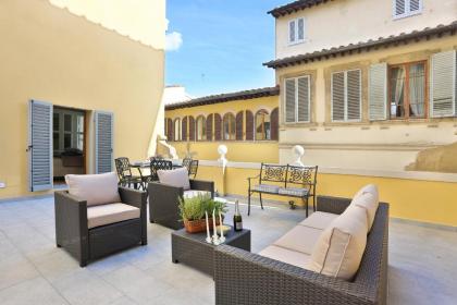 DESIGN APARTMENT in the heart of Florence - hosted by Sweetstay - image 22