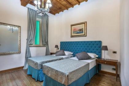 PONTEVECCHIO Stylish Apartment in Florence - hosted by Sweetstay - image 12