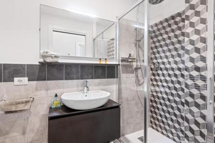 Maragliano Cozy Flat with Balcony - image 4