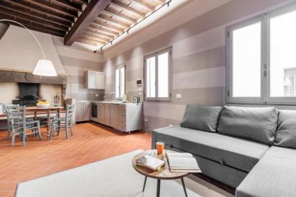 Santa Trinità Industrial Flat