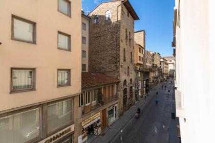Apartments Florence -Ponte Vecchio View - image 24