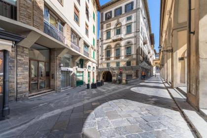 Apartments Florence -Ponte Vecchio View - image 27